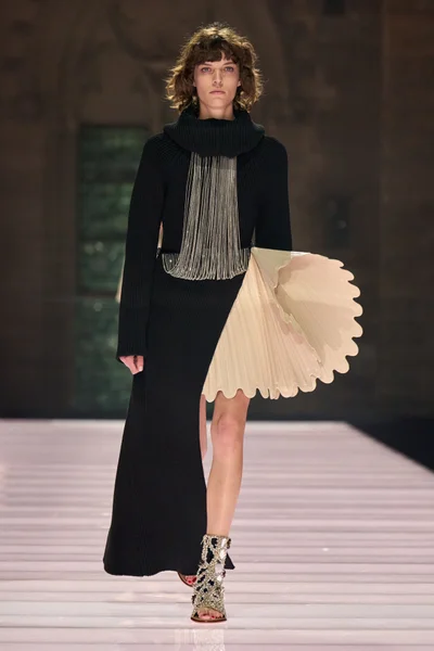 Look 40